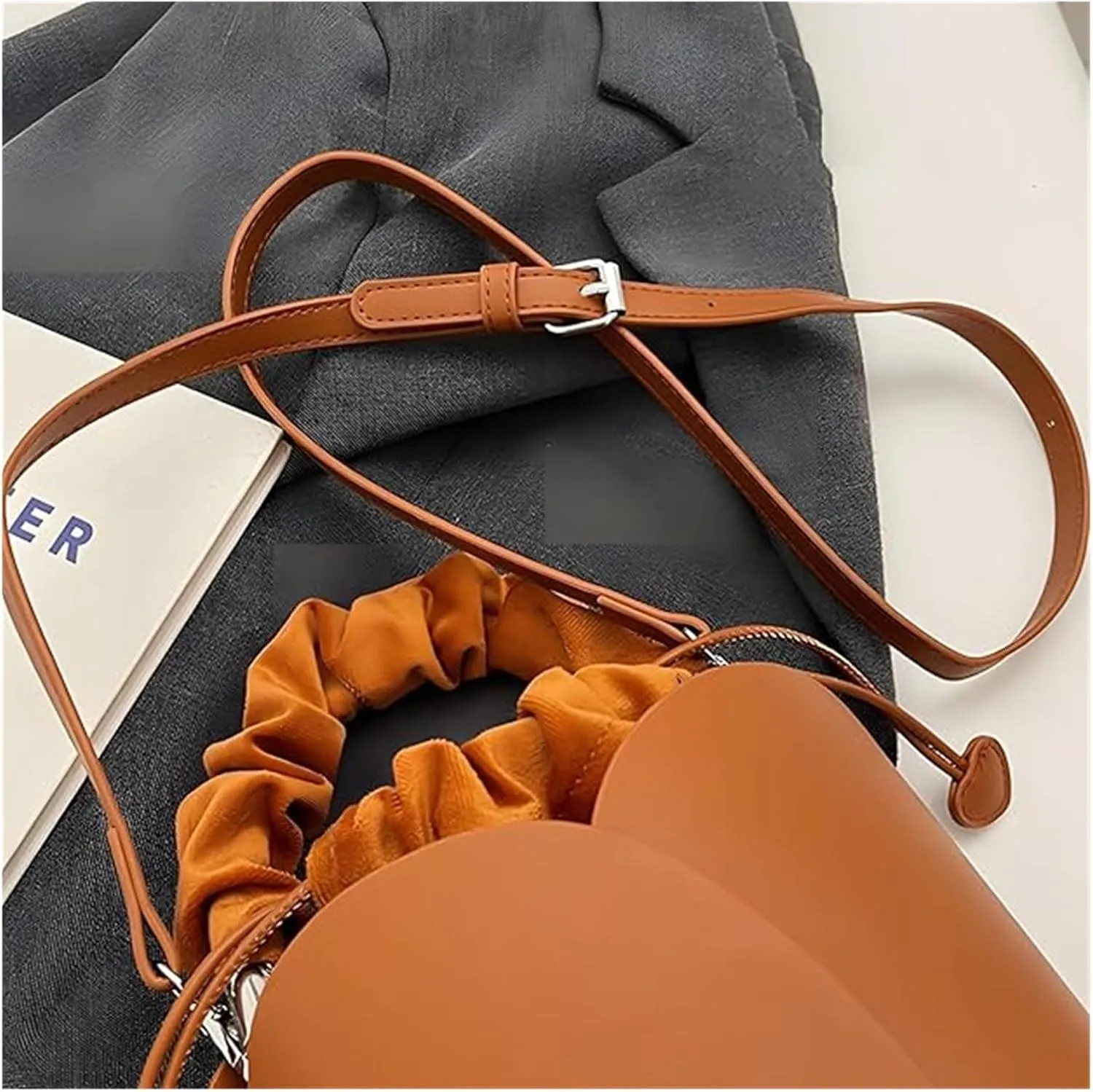 2025 New model Creative Petal Bag, Creative Petal Large-capacity Design Women's Single-shoulder Bag, Multi-functional Crossbody Bag(Red)
