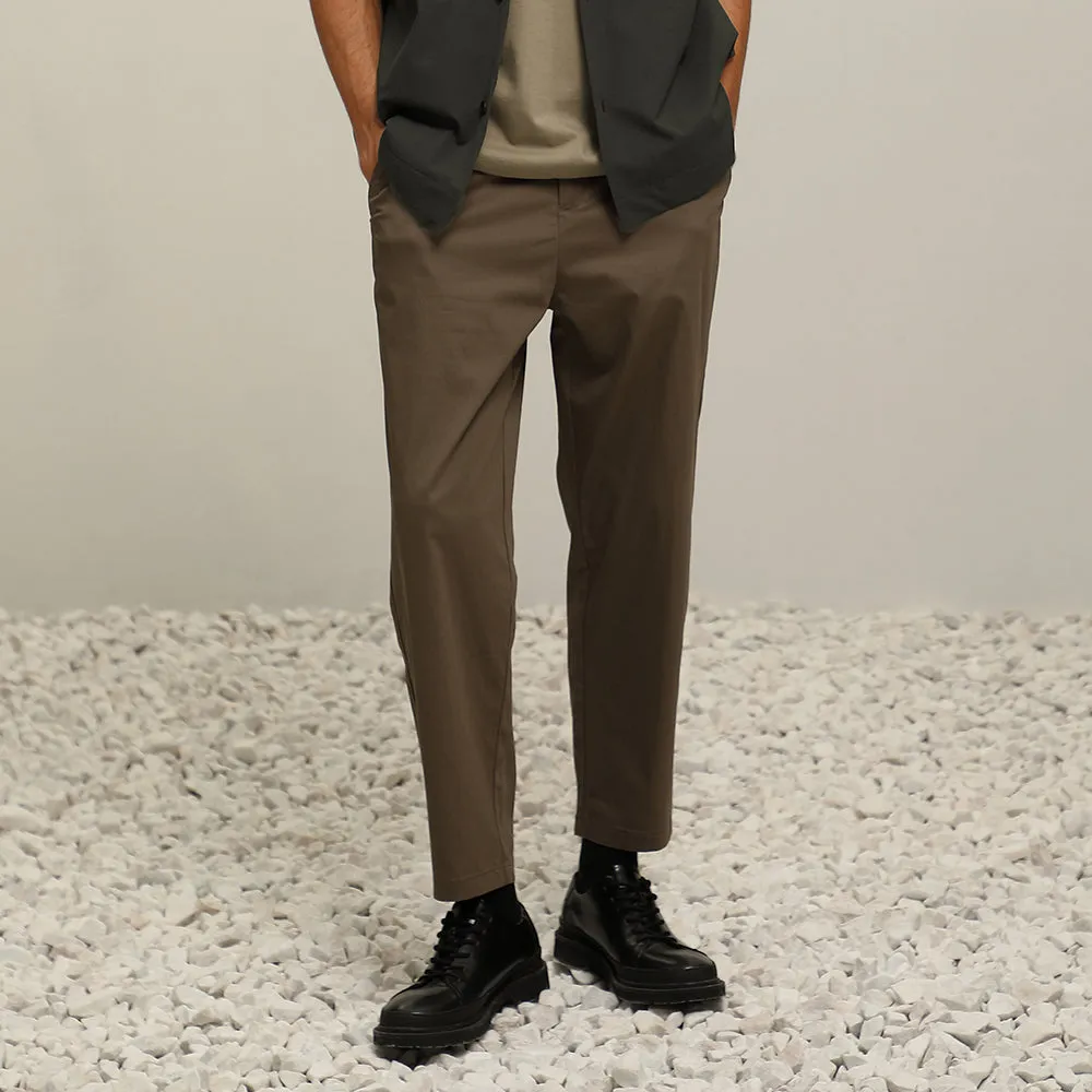 (IP22BN) Lightweight Slim-Fit Trousers