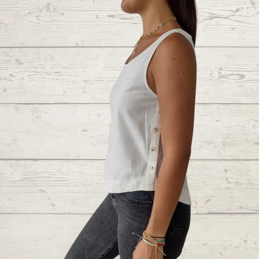 Sleeveless Blouse with Buttons on The Sides