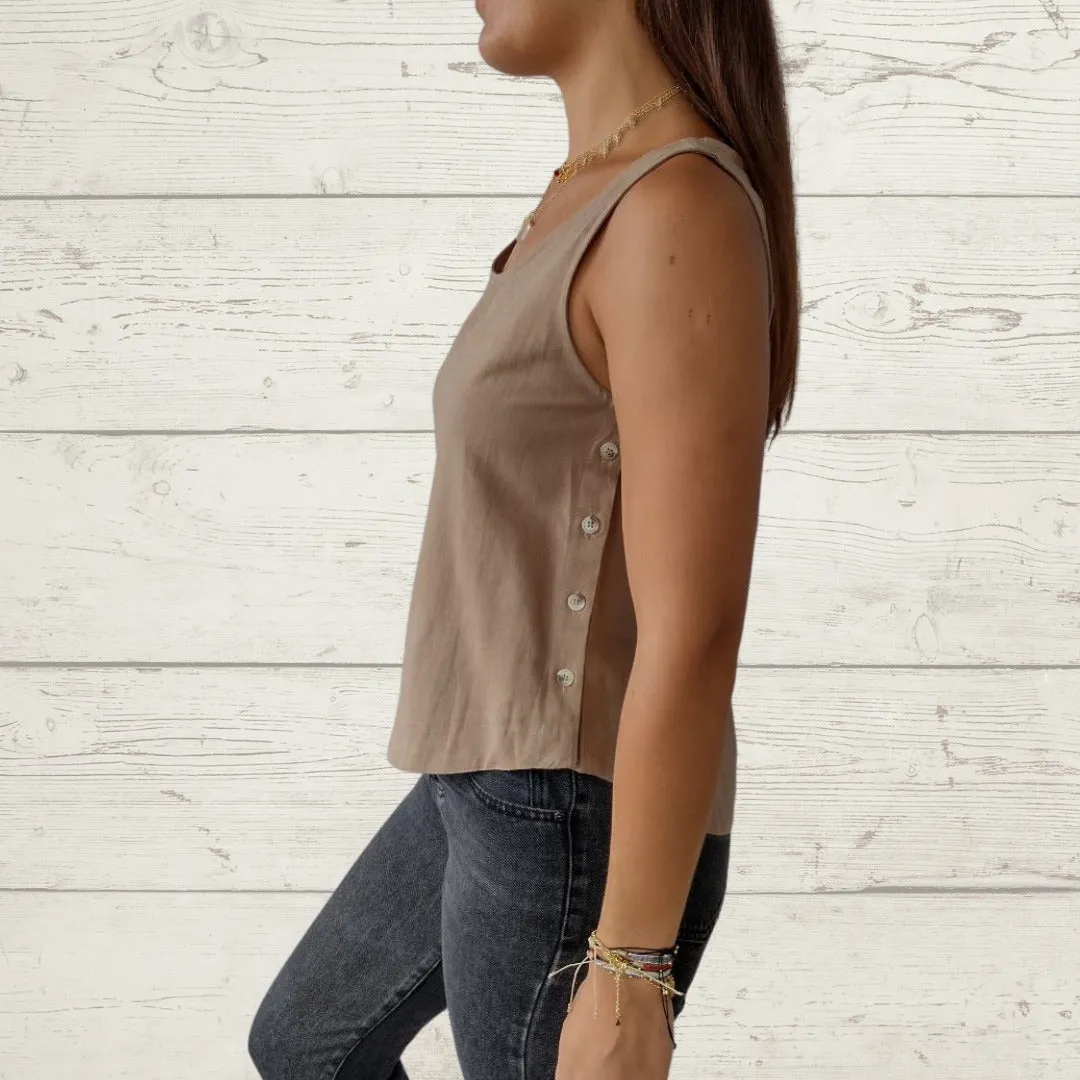 Sleeveless Blouse with Buttons on The Sides
