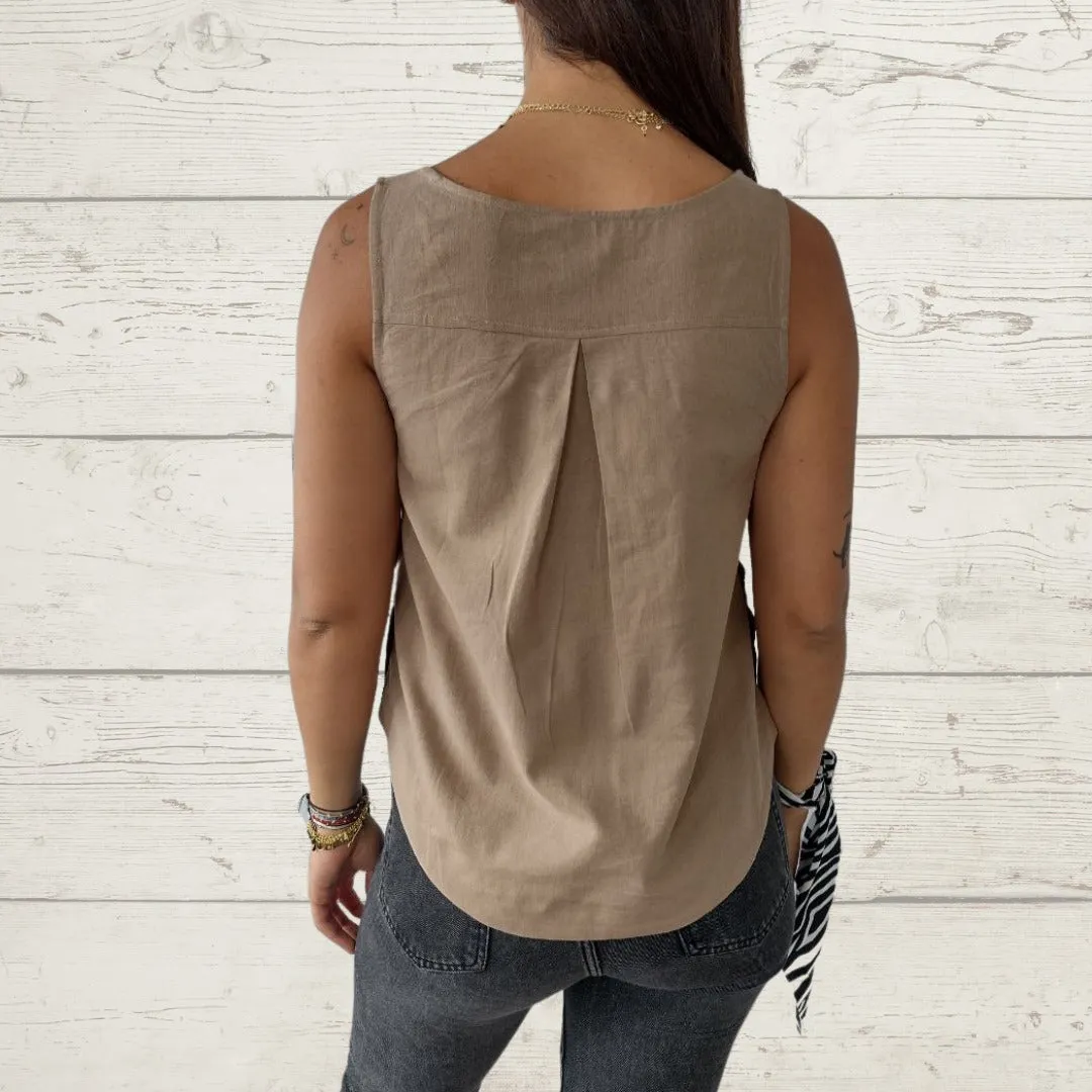 Sleeveless Blouse with Buttons on The Sides