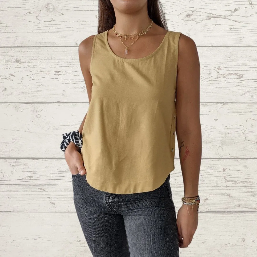Sleeveless Blouse with Buttons on The Sides