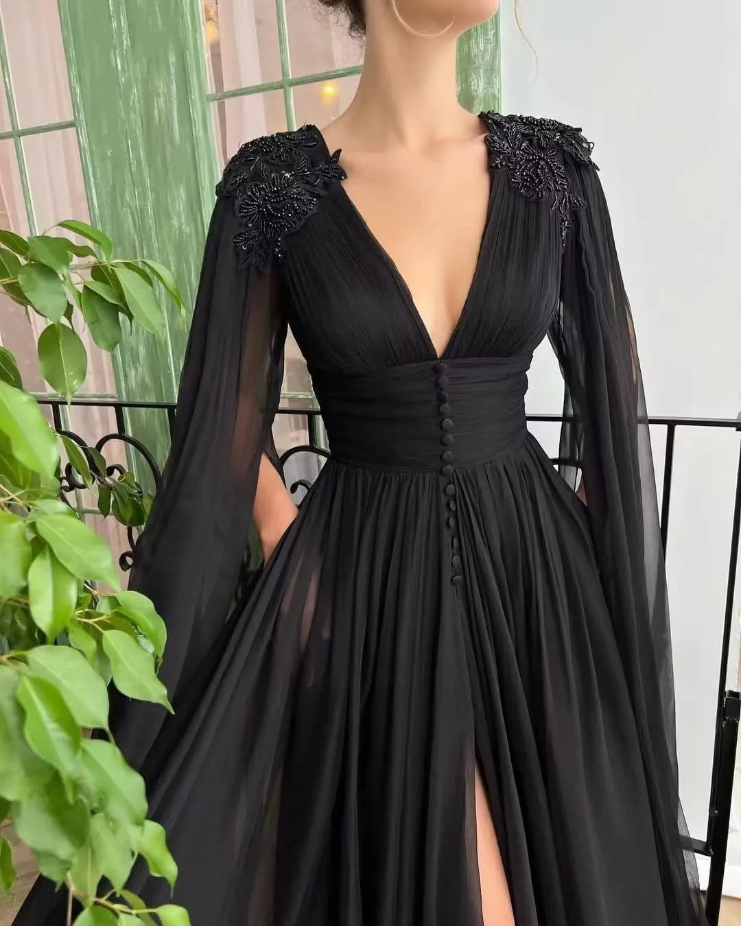 Tulle Wedding Dreses Long Sleeve Ball Gowns with Cape Lace Applique Slit Fomal Evening Gowns with Pockets