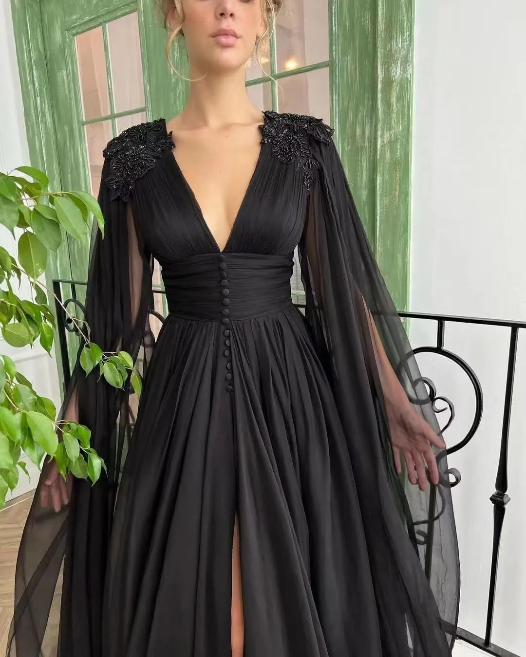 Tulle Wedding Dreses Long Sleeve Ball Gowns with Cape Lace Applique Slit Fomal Evening Gowns with Pockets